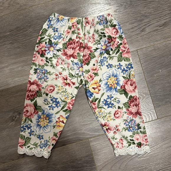 Katie Rose Harper Lace & Floral Set - Picture 4 of 5